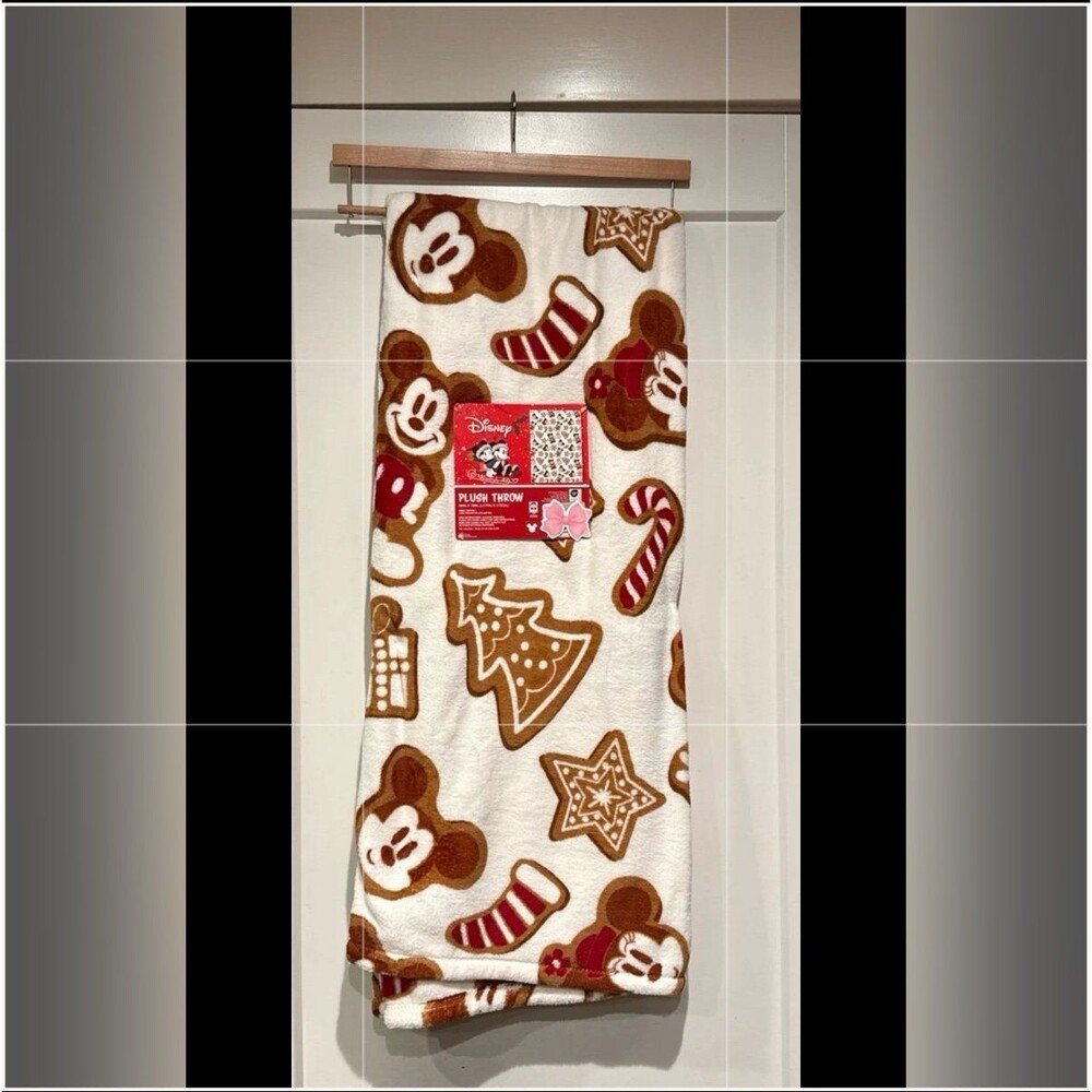 Disney Mickey and Minnie Mouse Gingerbread Christmas Throw Blanket